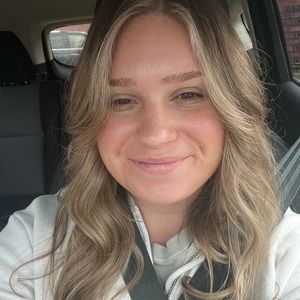 Meet your Posher, Lizzie